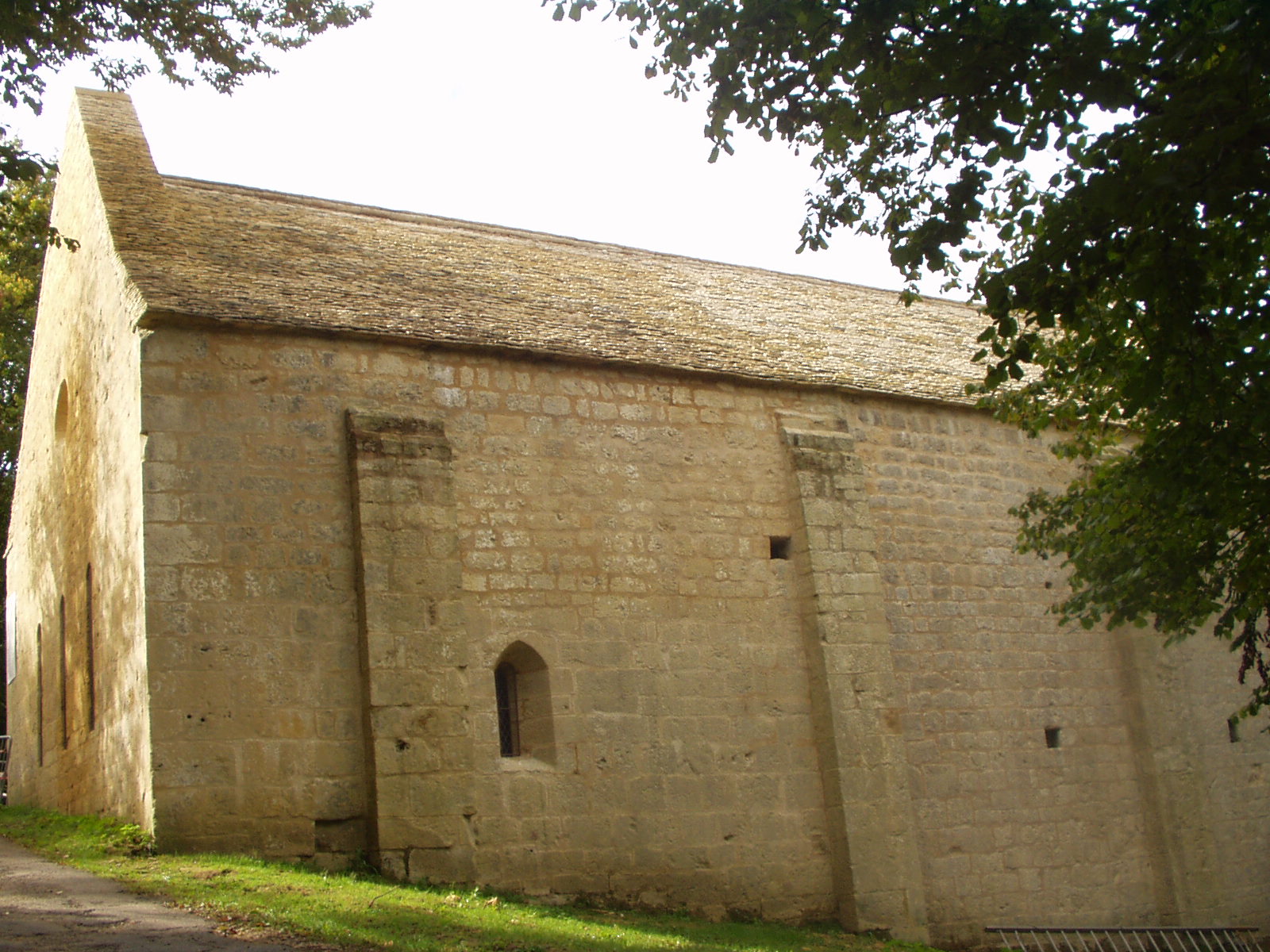 Redon Espic 15 mur nord à contreforts